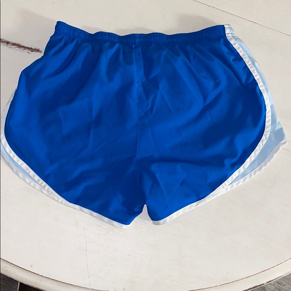 Nike running shorts - Picture 2 of 6